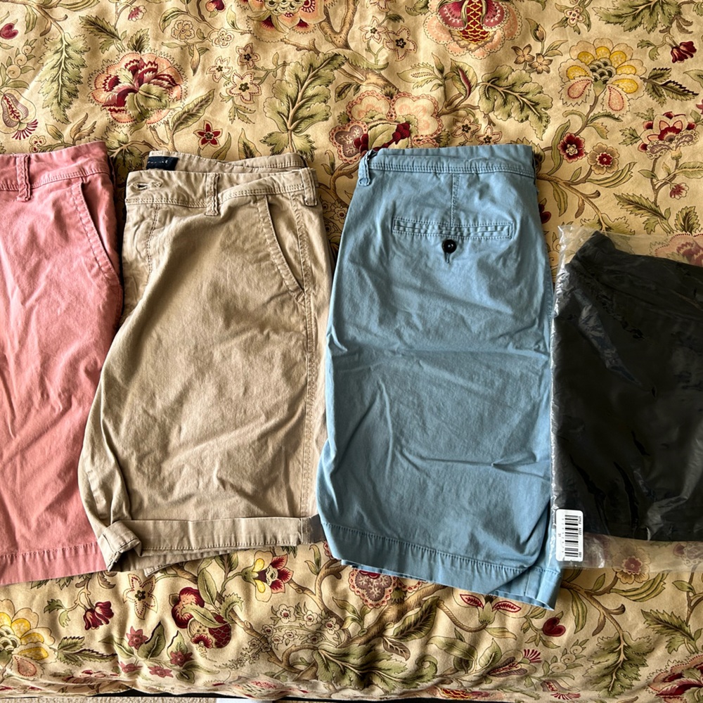 Lot Of 4 Aeropostale Stretch Classic Shorts 31w/9.5” Inseam